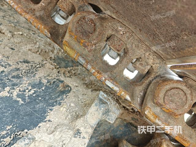 左侧行走马达盖板（行走机构）