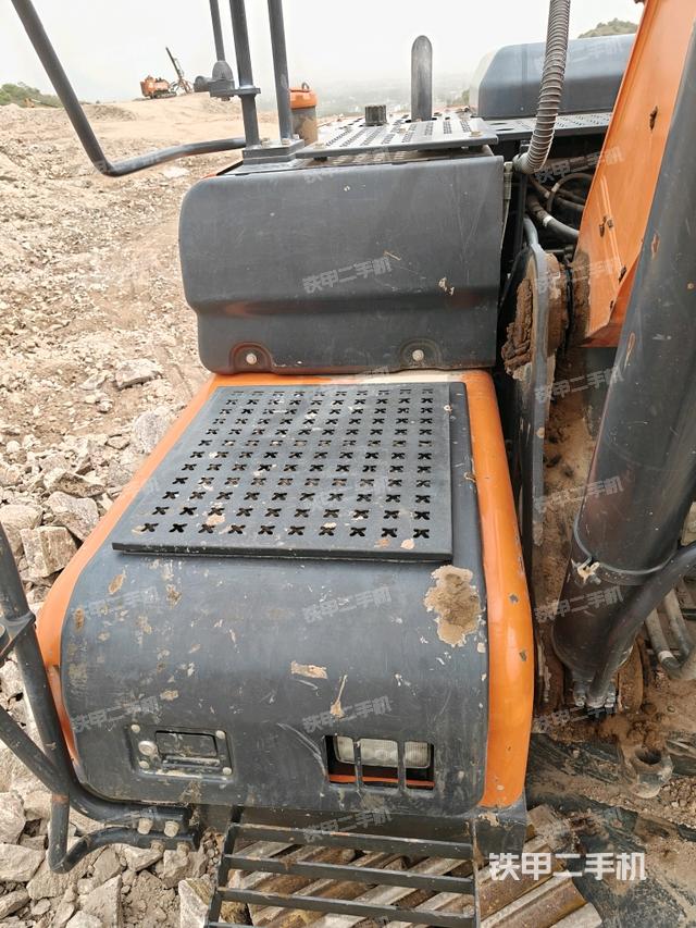 大臂根部 斜视（工作和回转装置）