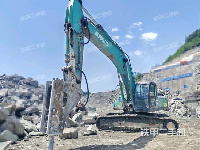 神鋼SK350LC-8挖掘機(jī)
