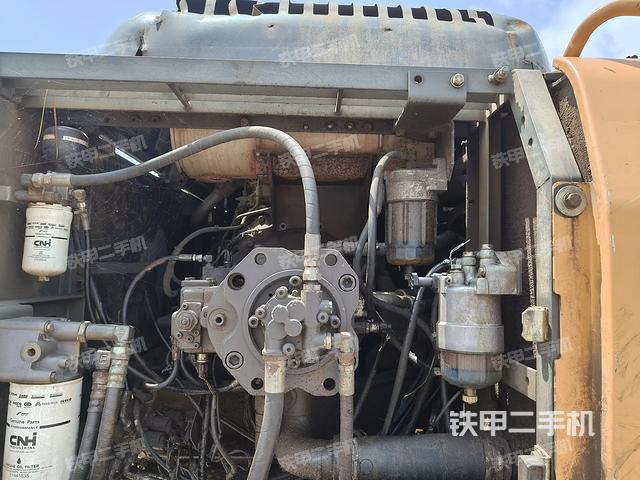 液壓泵艙室正面整體（整機(jī)外觀）