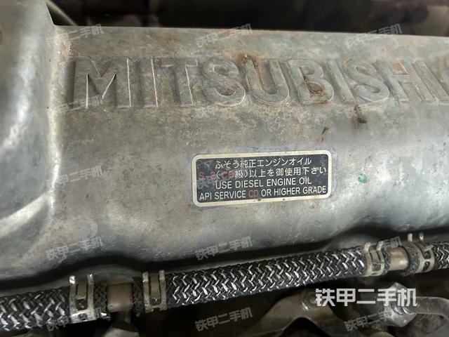 驾驶室顶部（整机外观）