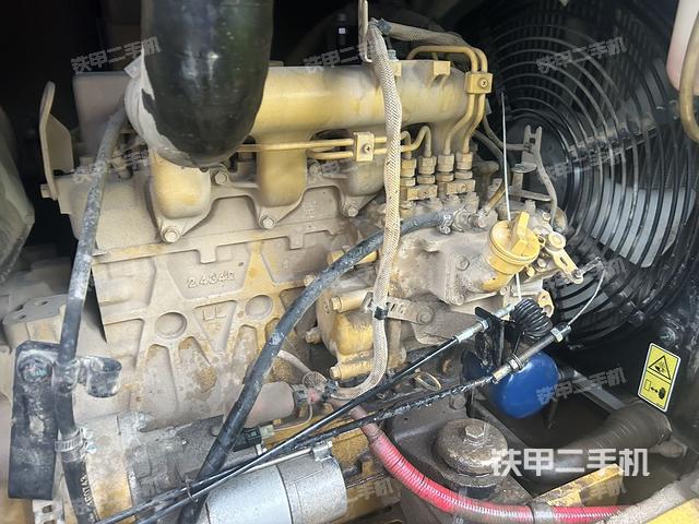 发动机整体俯视(整机外观) 发动机整体俯视(整机外观)