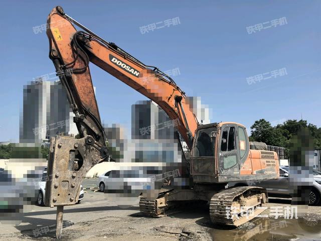 斗山DX215-9C挖掘機