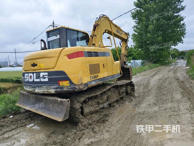 右后45(整机外观) 右后45(整机外观)