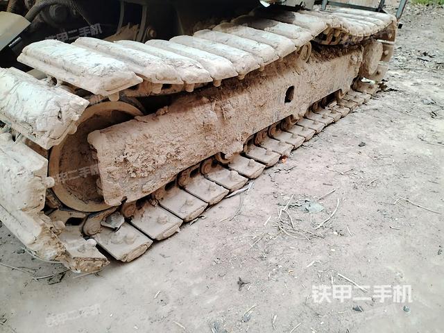 左側(cè)履帶整體?（行走機(jī)構(gòu)）