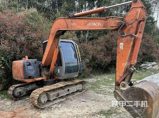 整机右后45°(整机外观) 整机右后45°(整机外观)