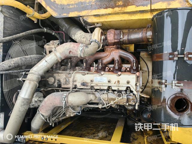 發(fā)動機整體俯視(整機外觀) 發(fā)動機整體俯視(整機外觀)