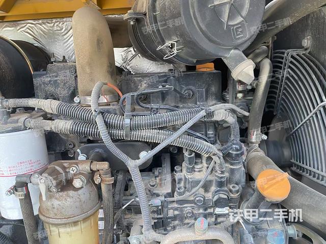 发动机整体俯视(整机外观) 发动机整体俯视(整机外观)