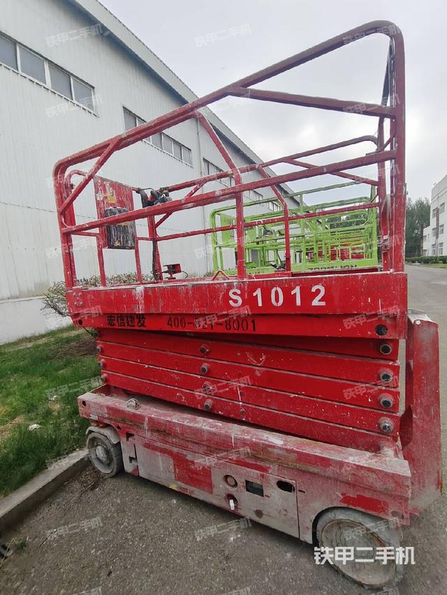 整機左側(cè)(設(shè)備外觀及核心部件) 整機左側(cè)(設(shè)備外觀及核心部件)