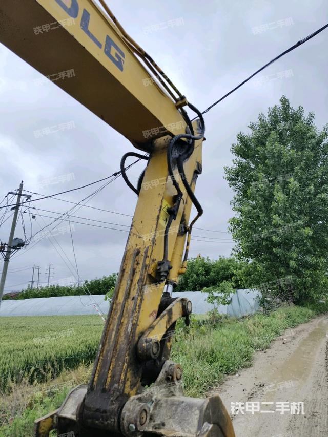 铲斗45度(工作和回转装置) 铲斗45度(工作和回转装置)