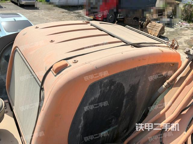 駕駛室頂部俯視(上車部件) 駕駛室頂部俯視(上車部件)