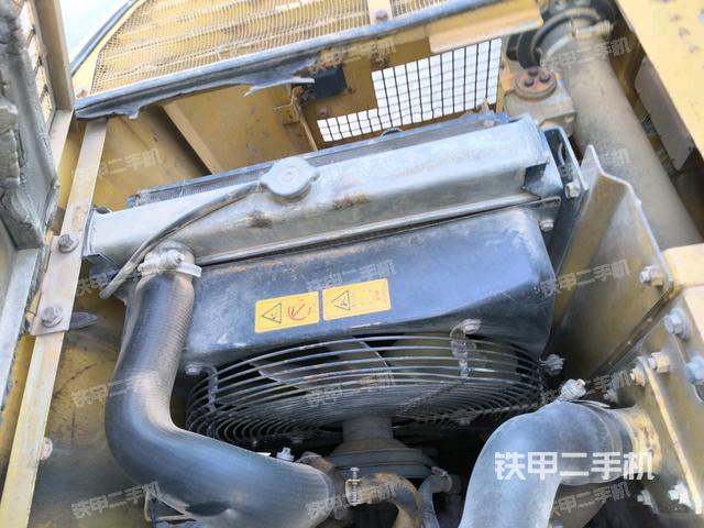 發(fā)動機室(上車部件) 發(fā)動機室(上車部件)