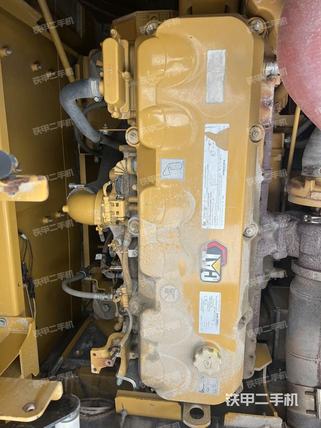 发动机室（上车部件）