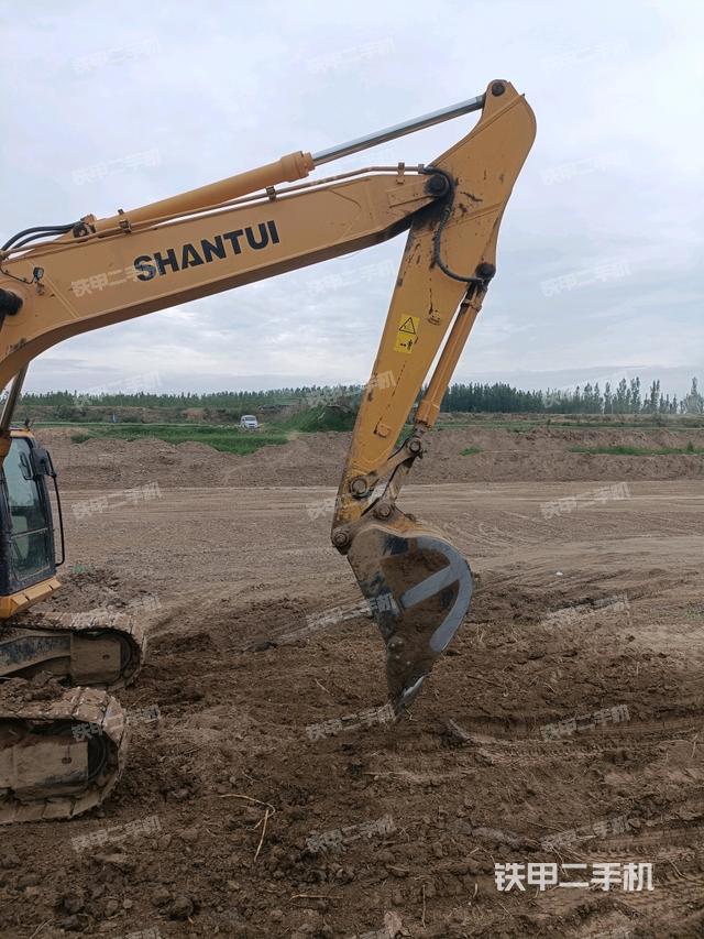 大臂整体 右侧（工作和回转装置）