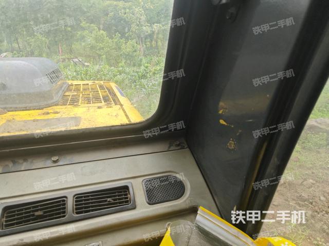 后窗玻璃角标(驾驶室部分) 后窗玻璃角标(驾驶室部分)