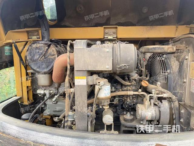 发动机整体俯视(整机外观) 发动机整体俯视(整机外观)