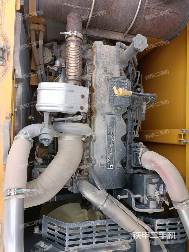 发动机室（上车部件）