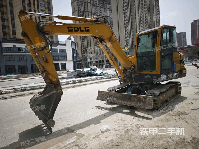 山東臨工E655F挖掘機