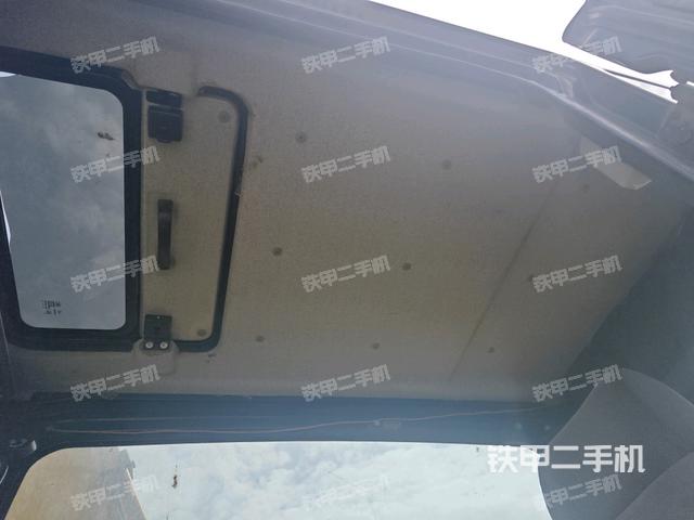 顶棚整体(驾驶室部分) 顶棚整体(驾驶室部分)