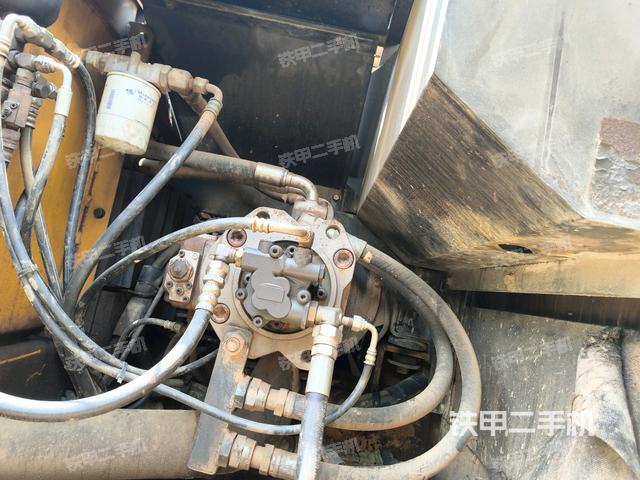 液壓泵斜45?左(大件艙室) 液壓泵斜45?左(大件艙室)