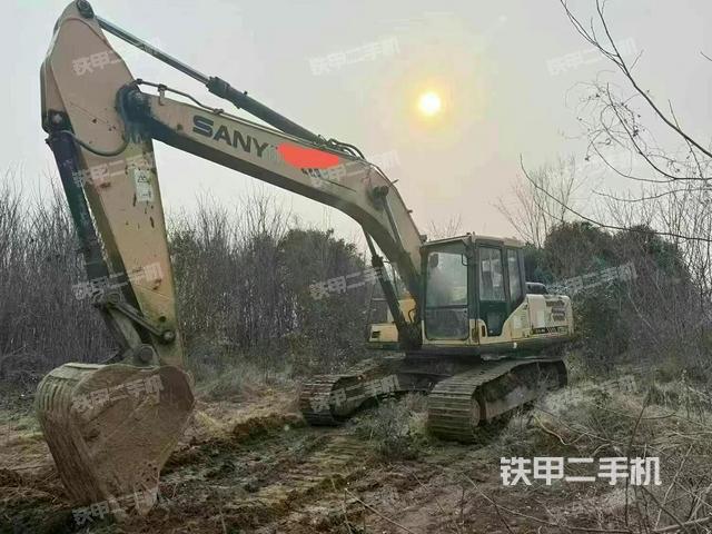 三一重工SY235C挖掘機(jī)