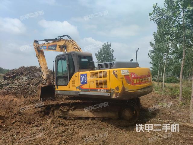 雷沃重工FR220E挖掘機