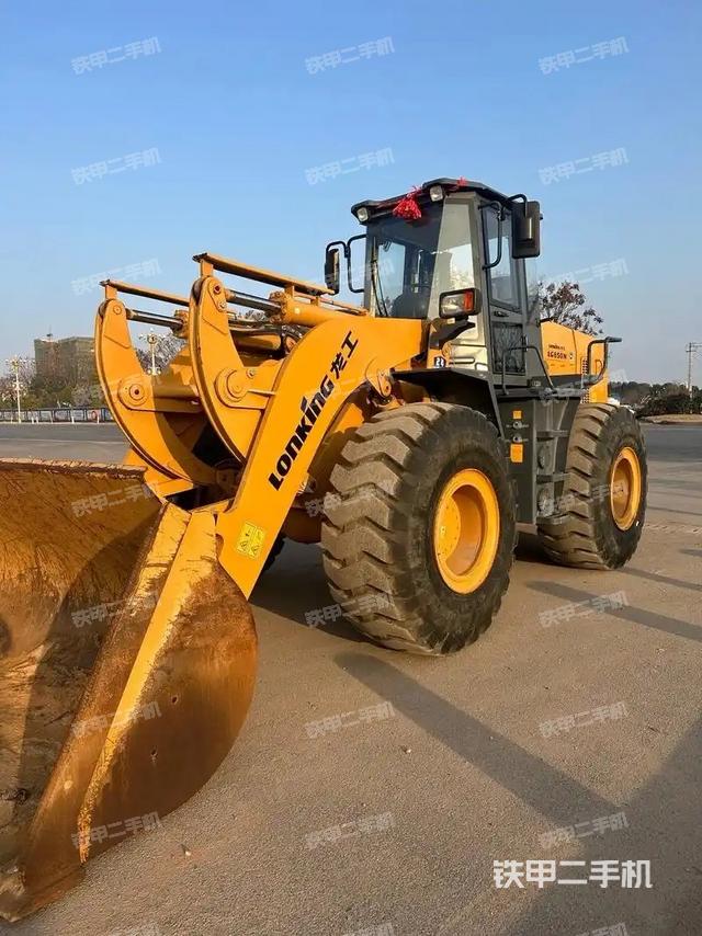 整機(jī)右后45°(整機(jī)外觀及大件) 整機(jī)右后45°(整機(jī)外觀及大件)