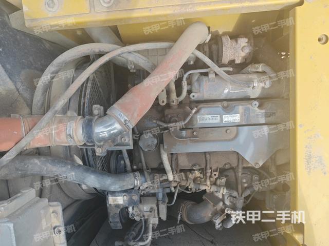 发动机室(上车部件) 发动机室(上车部件)