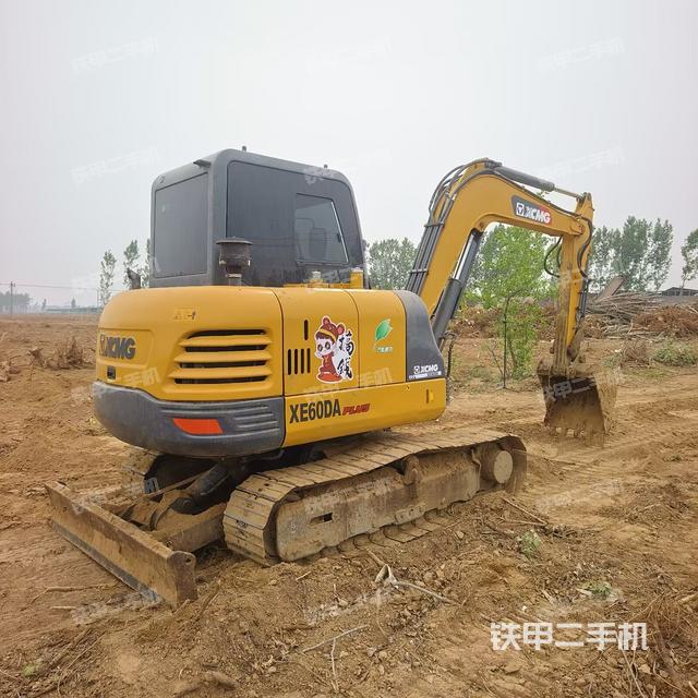 徐工XE60DA挖掘机的设备实拍-第2张实拍照片