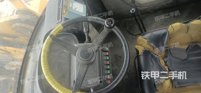 駕駛室操作臺(整機外觀及大件) 駕駛室操作臺(整機外觀及大件)