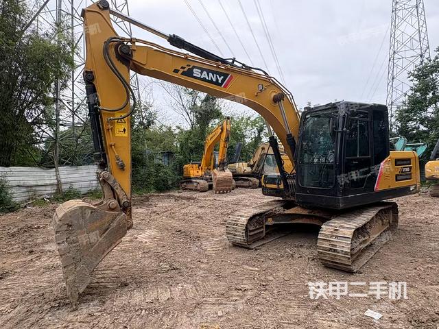 三一重工SY135C挖掘機(jī)