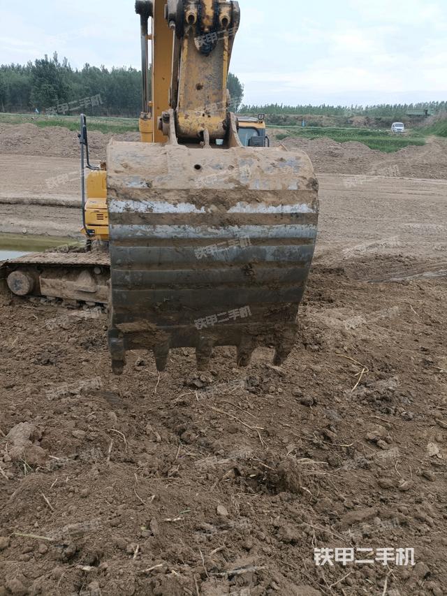 小臂整体左后（工作和回转装置）