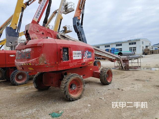 整机右侧（设备外观及核心部件）