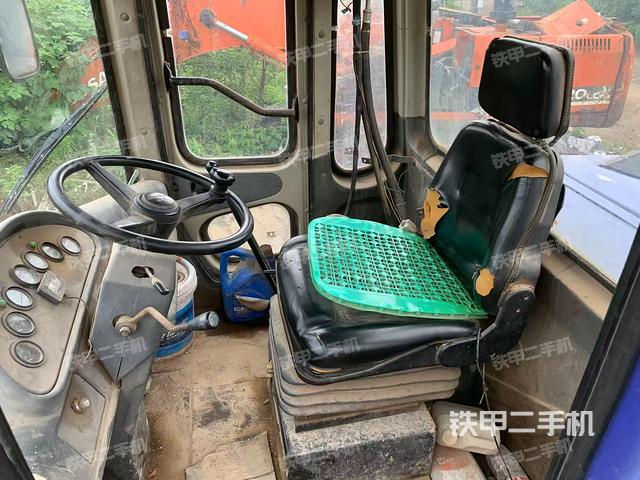 駕駛室操作臺（整機外觀及大件）