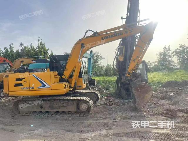 驾驶室顶部（整机外观）