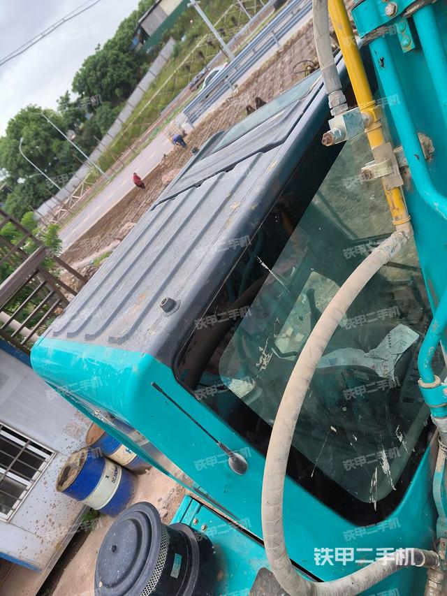 駕駛室頂部俯視（上車部件）