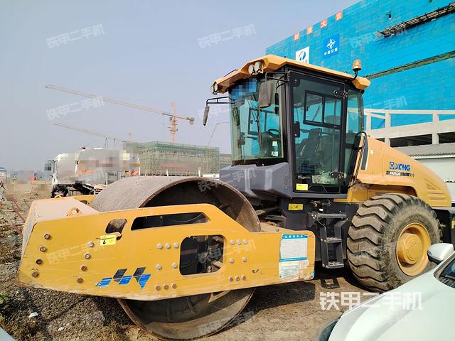 整機左側(cè)(設(shè)備外觀及核心部件) 整機左側(cè)(設(shè)備外觀及核心部件)