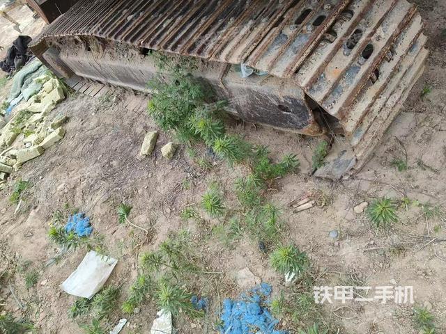 單側履帶整體(整機外觀) 單側履帶整體(整機外觀)