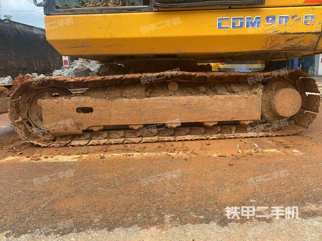 單側(cè)履帶整體(整機(jī)外觀) 單側(cè)履帶整體(整機(jī)外觀)