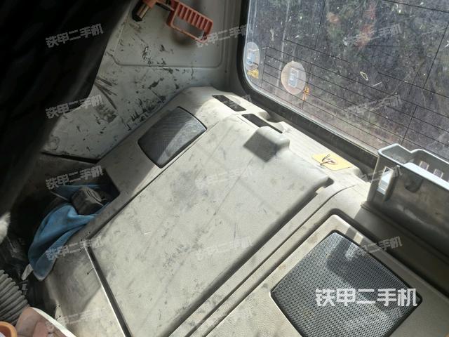 座椅后部(駕駛室部分) 座椅后部(駕駛室部分)