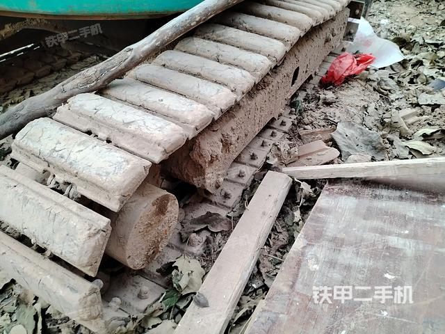 右側(cè)履帶整體?（行走機(jī)構(gòu)）