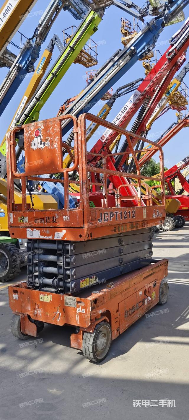 整机右后45°（设备外观及核心部件）