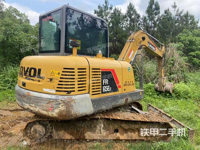 整机右后45°(整机外观) 整机右后45°(整机外观)