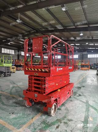 臨工重機(jī)S1012高空作業(yè)機(jī)械實(shí)拍圖片