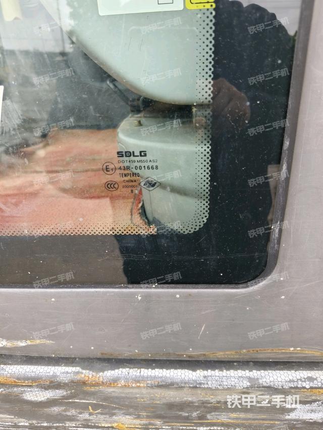 后窗玻璃角标(驾驶室部分) 后窗玻璃角标(驾驶室部分)