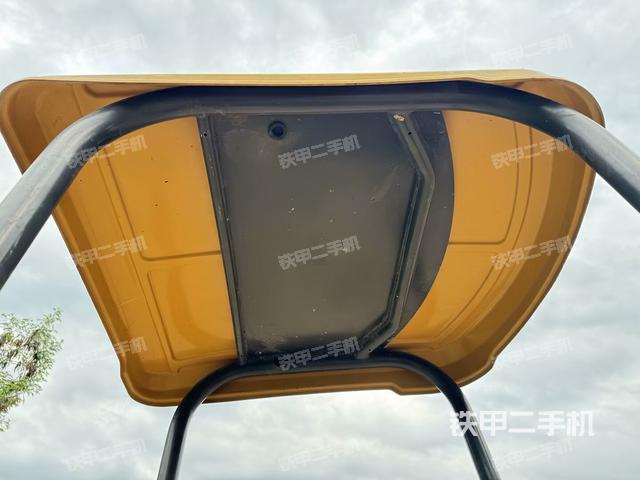 駕駛室頂部（整機(jī)外觀）