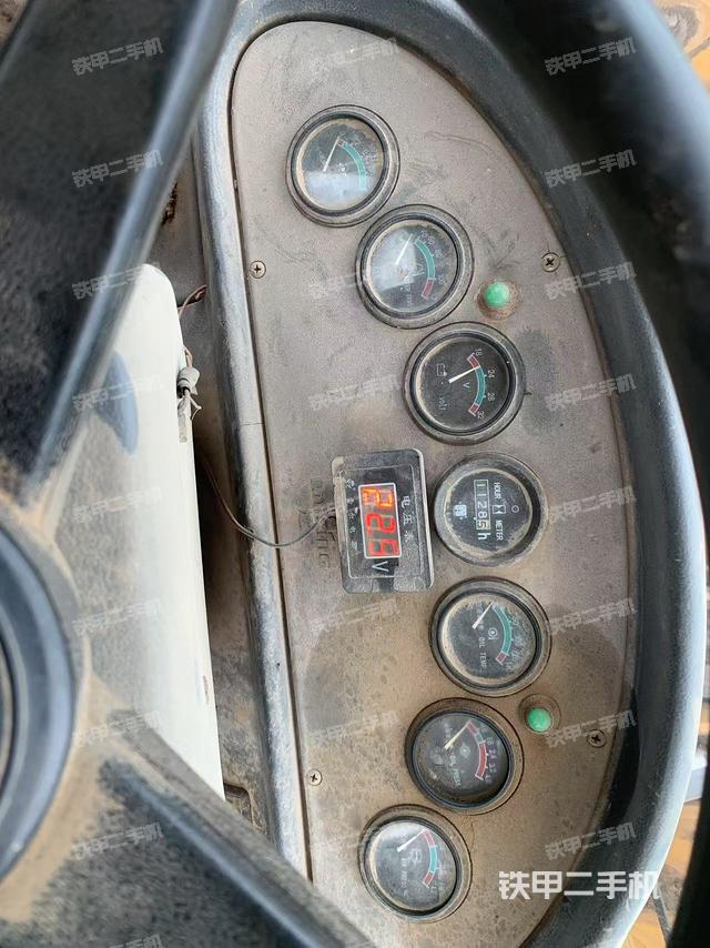 駕駛室工作臺（整機外觀及大件）