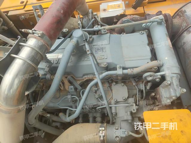 發(fā)動(dòng)機(jī)整體俯視(整機(jī)外觀) 發(fā)動(dòng)機(jī)整體俯視(整機(jī)外觀)