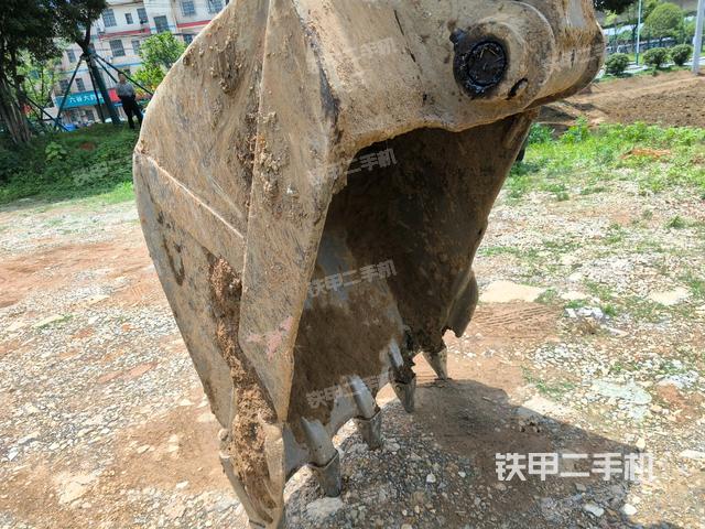 鏟斗45度(工作和回轉(zhuǎn)裝置) 鏟斗45度(工作和回轉(zhuǎn)裝置)
