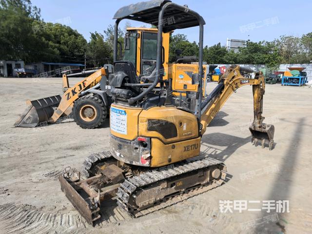 整機(jī)右后45°(整機(jī)外觀) 整機(jī)右后45°(整機(jī)外觀)